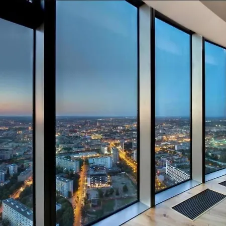 Hanza Tower Deluxe Sauna & Jacuzzi & Pool Apartment